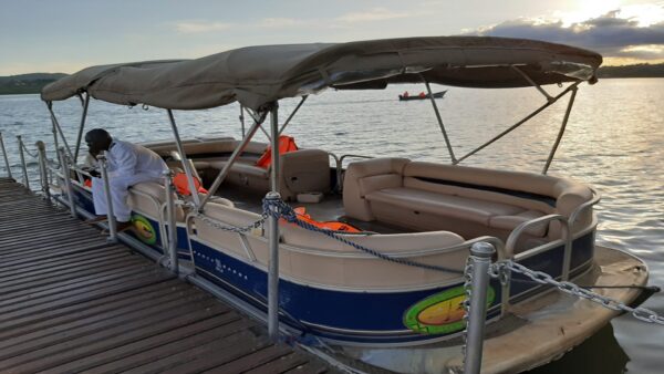 Boat ride to the source of River Nile - Image 3